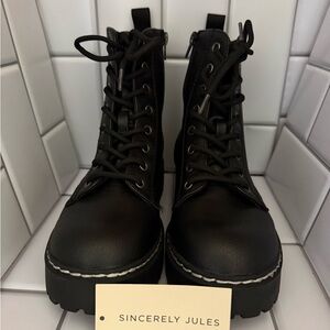 Bought them, loved them… never wore them. Your turn 💁‍♀️